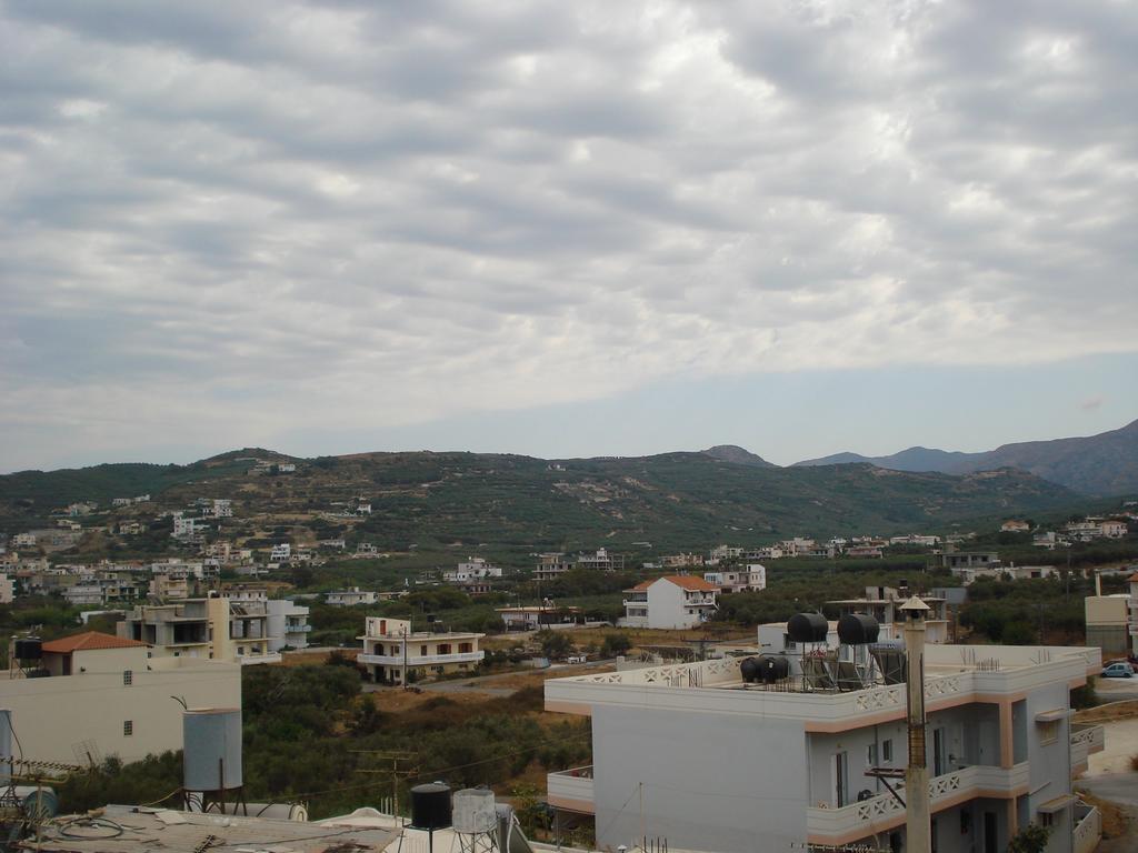 Ferienwohnung Pyrgos Kíssamos Exterior foto