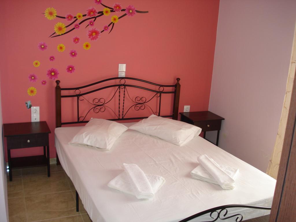 Ferienwohnung Pyrgos Kíssamos Exterior foto