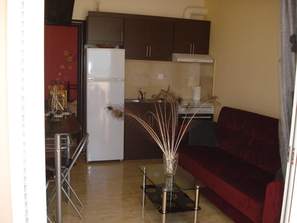 Ferienwohnung Pyrgos Kíssamos Exterior foto